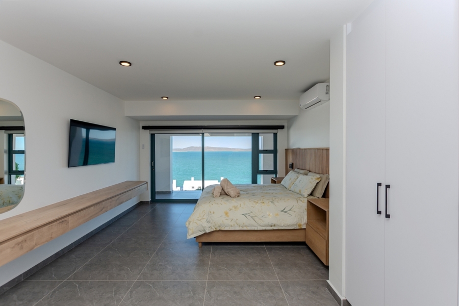 5 Bedroom Property for Sale in Mykonos Western Cape
